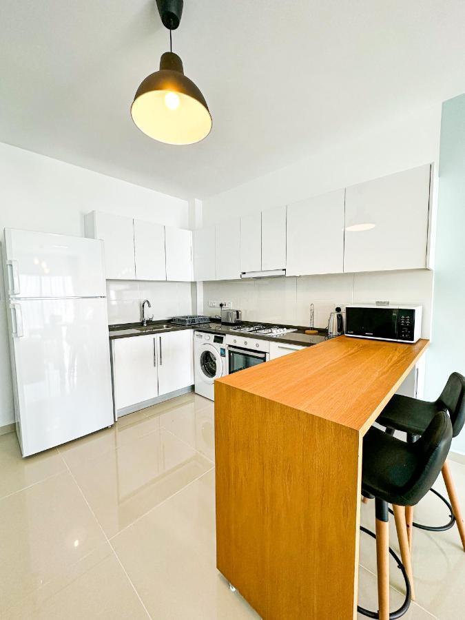 Luxury Sea View Two Bedroom Apartment In Caesar Resort & Spa, Long Beach Perivolia tou Trikomou المظهر الخارجي الصورة