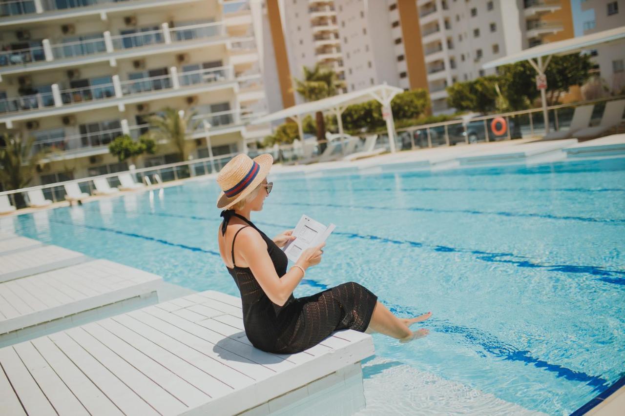 Luxury Sea View Two Bedroom Apartment In Caesar Resort & Spa, Long Beach Perivolia tou Trikomou المظهر الخارجي الصورة