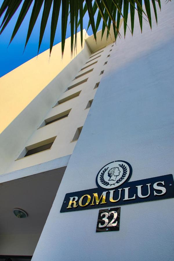 Luxury Sea View Two Bedroom Apartment In Caesar Resort & Spa, Long Beach Perivolia tou Trikomou المظهر الخارجي الصورة